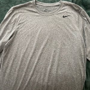Nike Dry-fit long sleeve shirt - men’s large